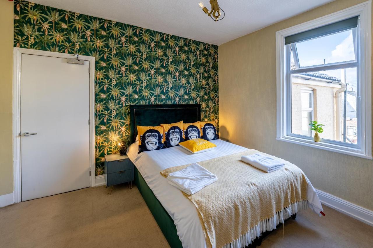 Abode - The Cinema House Holiday home